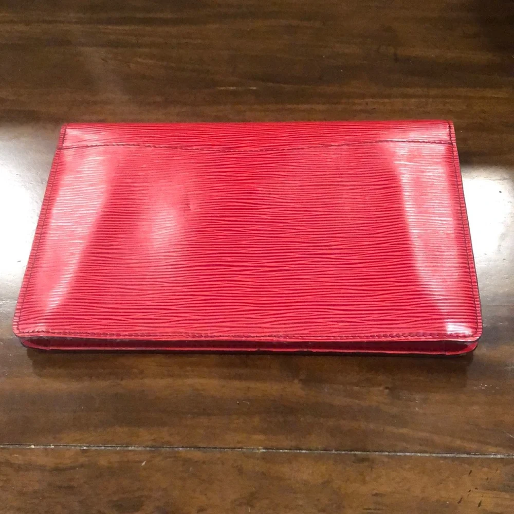 LOUIS VUITTON Red Epi Leather Clutch Crossbody and Shoulder Bag GM size